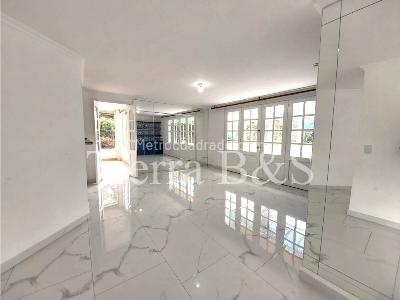 Casa de 3 alcobas en venta en San Jose De Bavaria, Bogotá, 800 m² · foto 6 de 20