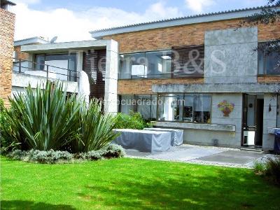Casa en venta en Guaymaral, Bogotá · foto 2 de 17