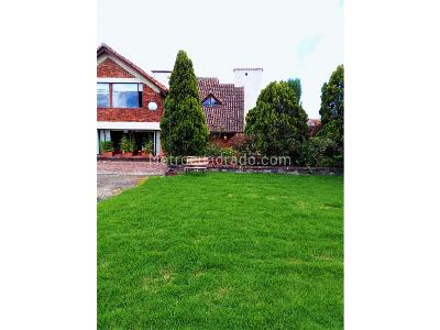 Casa de 4 alcobas en venta en San Jose De Bavaria, Bogotá, 500 m² · foto 10 de 18