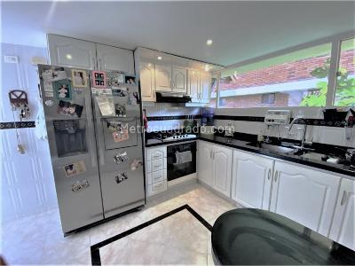 Casa de 4 alcobas en venta en San Jose De Bavaria, Bogotá, 500 m² · foto 12 de 18