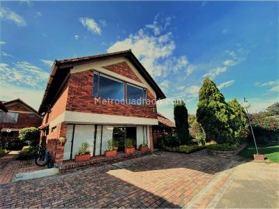 Casa de 4 alcobas en venta en San Jose De Bavaria, Bogotá, 500 m² · foto 16 de 18