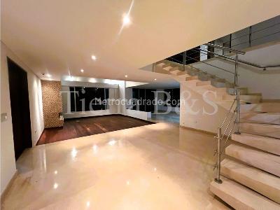 Casa de 4 alcobas en venta en San Jose De Bavaria, Bogotá, 950 m² · foto 2 de 20