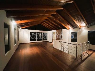 Casa de 4 alcobas en venta en San Jose De Bavaria, Bogotá, 950 m² · foto 19 de 20