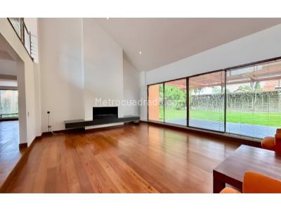 Casa de 4 alcobas en venta en Guaymaral, Bogotá, 1295 m² · foto 3 de 18