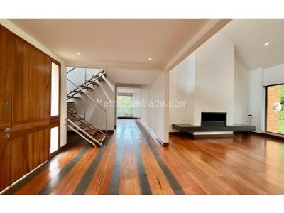 Casa de 4 alcobas en venta en Guaymaral, Bogotá, 1295 m² · foto 4 de 18
