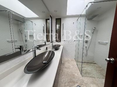 Casa en venta en San Jose De Bavaria, Bogotá · foto 19 de 20