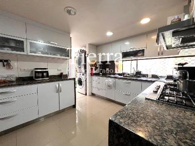 Casa de 5 alcobas en venta en San Jose De Bavaria, Bogotá, 800 m² · foto 12 de 19