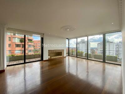 Apartamento de 4 alcobas en venta en Refugio Rosales, Bogotá, 436 m² · foto 2 de 20