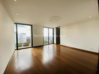 Apartamento de 4 alcobas en venta en Refugio Rosales, Bogotá, 436 m² · foto 7 de 20