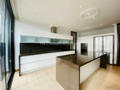 Apartamento de 4 alcobas en venta en Refugio Rosales, Bogotá, 436 m² · foto 8 de 20