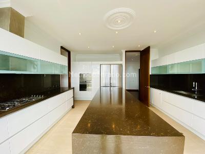 Apartamento de 4 alcobas en venta en Refugio Rosales, Bogotá, 436 m² · foto 9 de 20