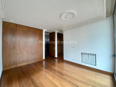 Apartamento de 4 alcobas en venta en Refugio Rosales, Bogotá, 436 m² · foto 13 de 20