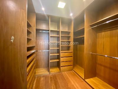 Apartamento de 4 alcobas en venta en Refugio Rosales, Bogotá, 436 m² · foto 14 de 20