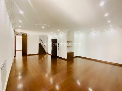 Apartamento de 4 alcobas en venta en Refugio Rosales, Bogotá, 436 m² · foto 19 de 20