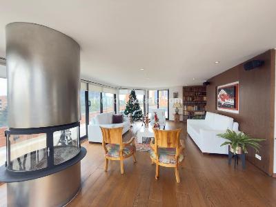 Apartamento de 3 alcobas en venta en Chico Norte Iii, Bogotá, 418 m² · foto 4 de 17