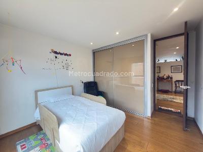 Apartamento de 3 alcobas en venta en Chico Norte Iii, Bogotá, 418 m² · foto 7 de 17