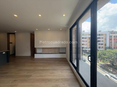 Apartamento en venta en Chico Reservado, Bogotá · foto 2 de 18