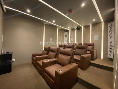 Apartamento de 2 alcobas en venta en San Patricio Santa Barbara, Bogotá, 97 m² · foto 18 de 20