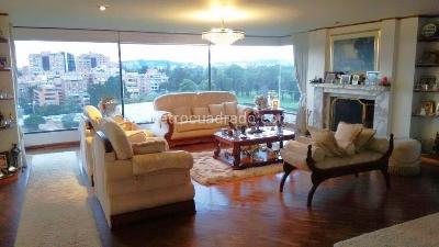 Apartamento de 4 alcobas en venta en Prados Del Country Usaquen, Bogotá, 380 m² · foto 2 de 20