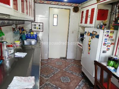 Casa de 4 alcobas en venta en Los Andes Barrios Unidos, Bogotá, 209 m² · foto 18 de 20