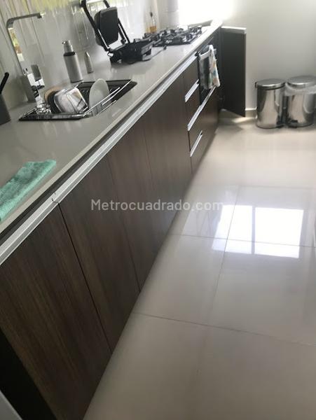 Acogedor apartamento de 3 alcobas con vista abierta en Loma Los Mesa - 5