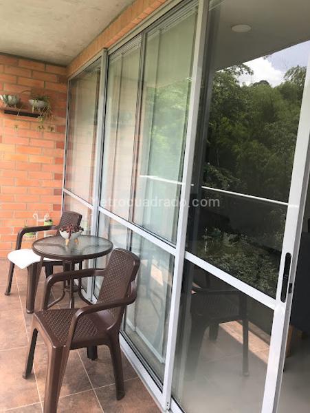 Acogedor apartamento de 3 alcobas con vista abierta en Loma Los Mesa - 6