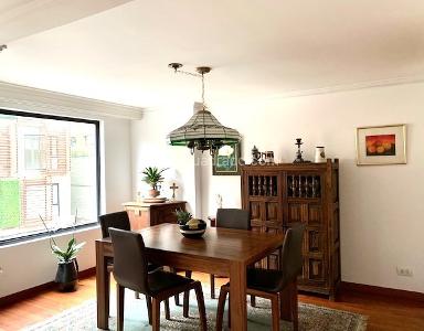 Apartamento en venta en Los Rosales, Bogotá · foto 3 de 18