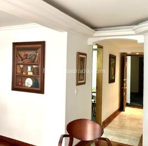 Apartamento en venta en Los Rosales, Bogotá · foto 8 de 18