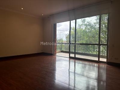 Apartamento de 4 alcobas en venta en Santa Barbara Alta, Bogotá, 322 m² · foto 2 de 20