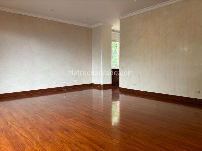 Apartamento de 4 alcobas en venta en Santa Barbara Alta, Bogotá, 322 m² · foto 8 de 20