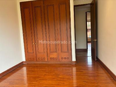 Apartamento de 4 alcobas en venta en Santa Barbara Alta, Bogotá, 322 m² · foto 13 de 20