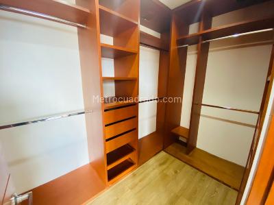 Apartamento de 3 alcobas en arriendo en Colinas De Suba, Bogotá, 224 m² · foto 15 de 20