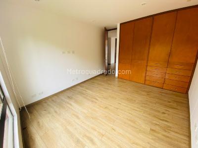 Apartamento de 3 alcobas en arriendo en Colinas De Suba, Bogotá, 224 m² · foto 16 de 20
