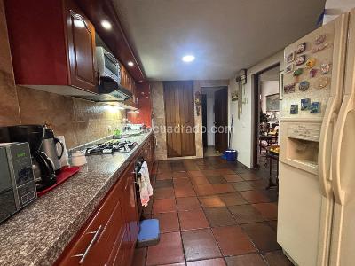 Casa de 5 alcobas en venta en Niza Norte, Bogotá, 309 m² · foto 13 de 20
