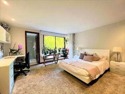 Apartamento de 3 alcobas en venta en Lindaraja, Bogotá, 325 m² · foto 14 de 20