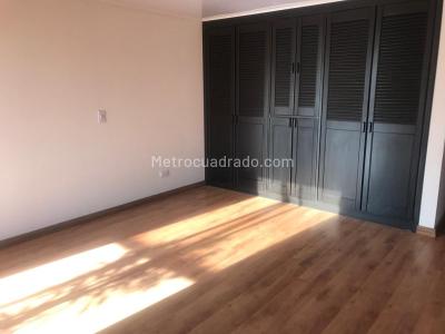 Apartamento en venta en Niza, Bogotá · foto 10 de 13