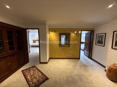 Apartamento de 5 alcobas en venta en Cedro Golf, Bogotá, 220 m² · foto 7 de 20
