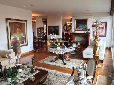 Apartamento de 4 alcobas en venta en Los Rosales, Bogotá, 469 m² · foto 4 de 11