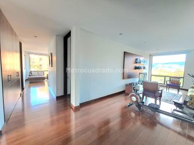 Apartamento de 3 alcobas en venta en Gratamira, Bogotá, 255 m² · foto 7 de 20