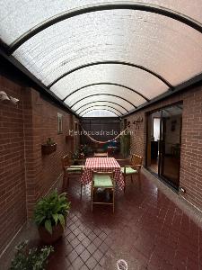 Apartamento de 3 alcobas en venta en Chico Navarra, Bogotá, 219 m² · foto 5 de 20