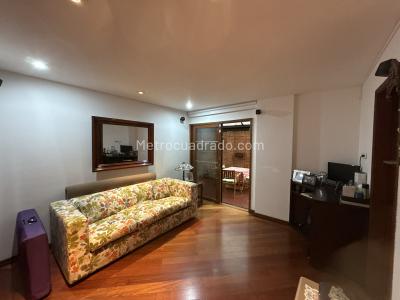 Apartamento de 3 alcobas en venta en Chico Navarra, Bogotá, 219 m² · foto 11 de 20