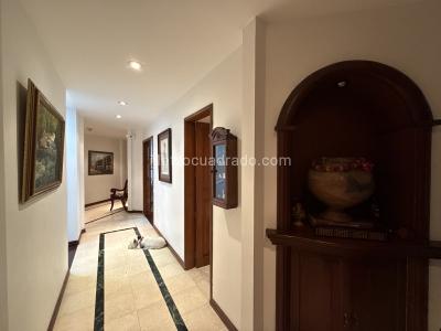 Apartamento de 3 alcobas en venta en Chico Navarra, Bogotá, 219 m² · foto 12 de 20