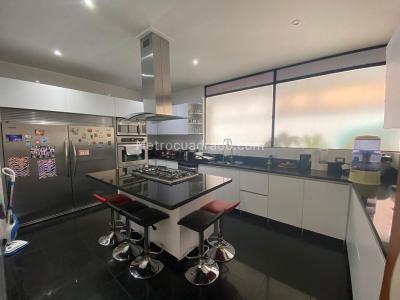 Casa de 4 alcobas en venta en Sotileza, Bogotá, 316 m² · foto 5 de 20