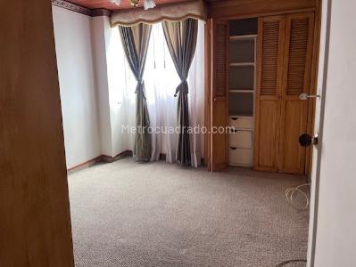 Apartamento en venta en San Patricio, Bogotá · foto 7 de 17