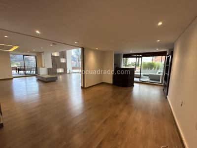 Apartamento de 4 alcobas en venta en Chico Alto, Bogotá, 450 m² · foto 4 de 20