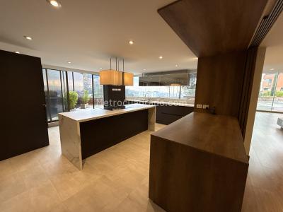 Apartamento de 4 alcobas en venta en Chico Alto, Bogotá, 450 m² · foto 8 de 20