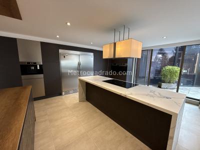 Apartamento de 4 alcobas en venta en Chico Alto, Bogotá, 450 m² · foto 9 de 20