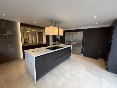 Apartamento de 4 alcobas en venta en Chico Alto, Bogotá, 450 m² · foto 10 de 20