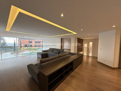 Apartamento de 4 alcobas en venta en Chico Alto, Bogotá, 450 m² · foto 19 de 20