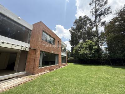 Casa de 4 alcobas en venta en Guaymaral, Bogotá, 490 m² · foto 2 de 20